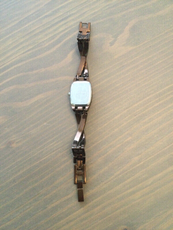 Harve Bernard Quartz Watch in Jewellery & Watches in Edmonton - Image 4