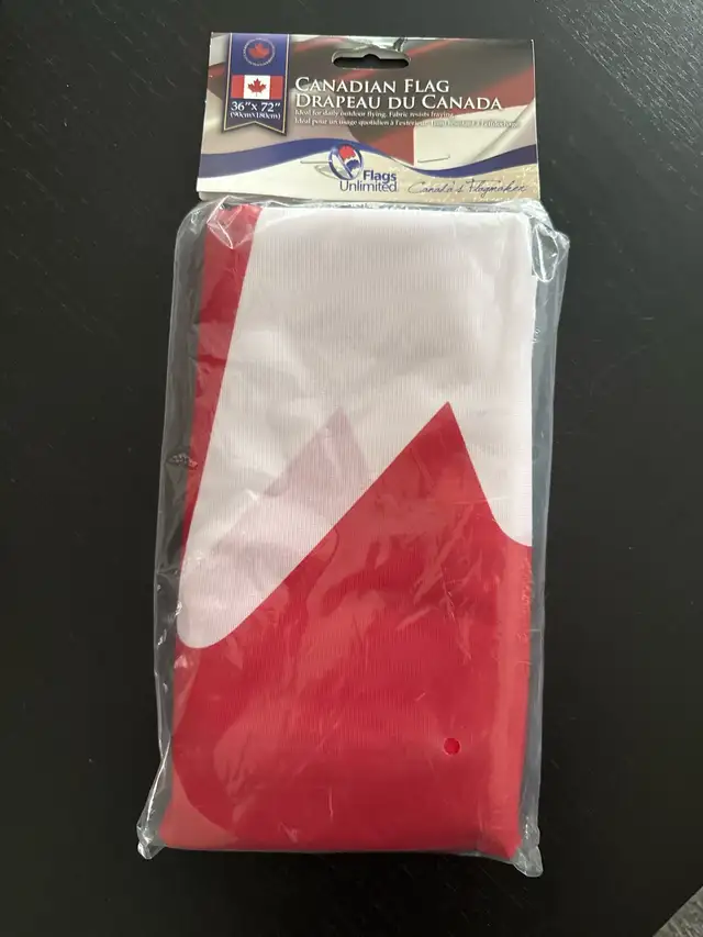 Canadian Flag in Other in Mississauga / Peel Region - Image 2