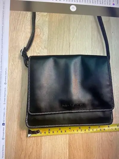 NEW WITH TAGS Derek Alexander purse, View more