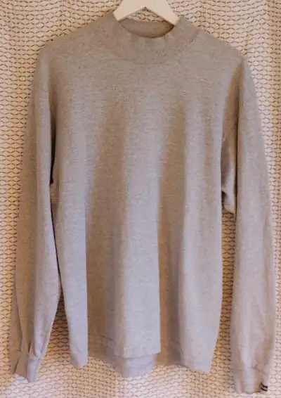 Men's size large Indian Motorcycle long sleeved gray golf wear shirt. Good condition. No stains or r...