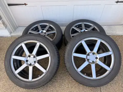 Mounted with Pirelli Scorpion Winter Tires 255/50R19 XL 107V. Tires have only 1 season left at best,...