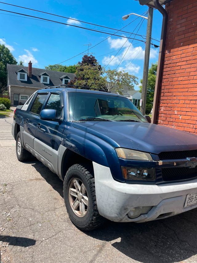 2002 Chevy avalanche in Cars & Trucks in Brantford
