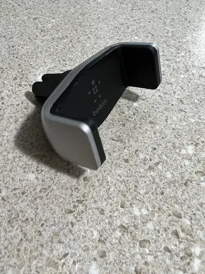Belkin cell phone car vent holder like new, View more
