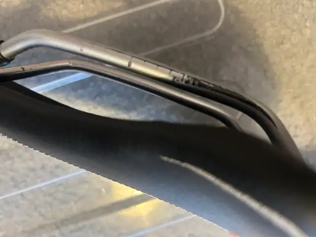 bike saddle in Road in Markham / York Region - Image 4