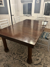 Antique Table with 3 leaves