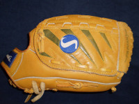 Baseball Gloves, by SIZE