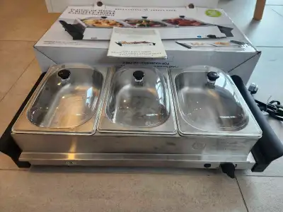 Bonjour, Je vends un Réchaud de buffet à 3 compartiments avec plaque chauffante acier inoxydable tri...