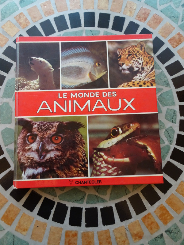 Livre « Le monde des animaux » 1975 dans Manuels  à Lanaudière