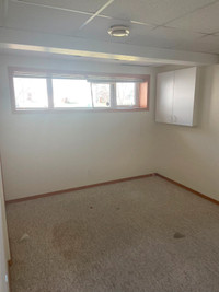 room for rent  near u of m  and superstore, 500 per month