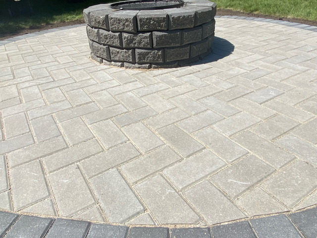 Set In Stone Paving Stone and Landscaping  in Interlock, Paving & Driveways in Regina - Image 4