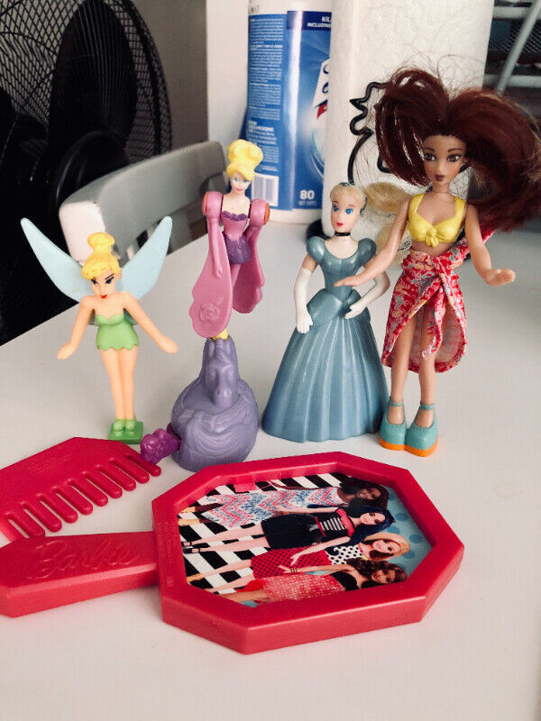 Lot of 5 Vintage 90' Girls McDo Toys, includ. Barbie, Tinkerbell dans Jouets et jeux  à Ville de Montréal