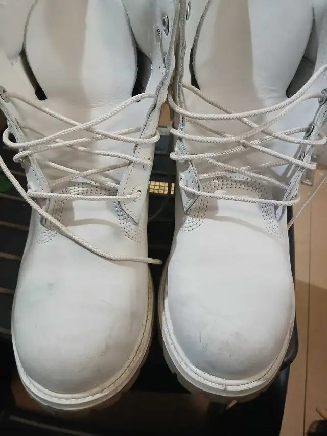 Timberland Boots in Men's Shoes in Mississauga / Peel Region - Image 4