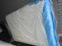 New Tempur Cloud queen mattress - delivery 