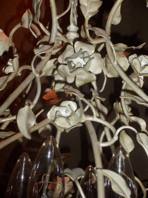 Lampe sur pied en fonte de style florentin in Other in Longueuil / South Shore - Image 6