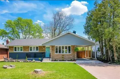 3-BEDROOM MAIN FLOOR UNIT FOR RENT
