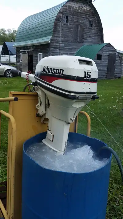 I996 Johnson 15 hp tiller handle long shaft outboard in excellent condition. Outboard was used as a...