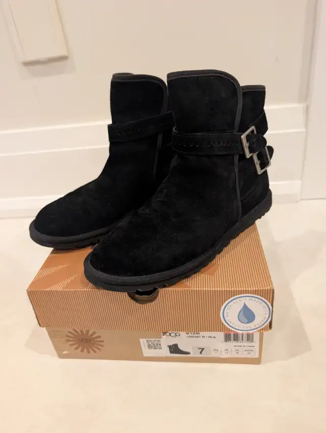 UGG Australia W Leni Black Water-Resistant Buckle Boots Size 7 in Women's - Shoes in Markham / York Region - Image 2