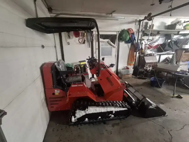 good little snow machine brand new in Other in Red Deer - Image 8