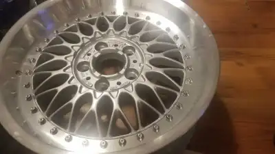 Set of 4 bmw e39 oem rims bbs rc090 Rims are refinished and they look as new 74.1 hub bore 5x120 bol...