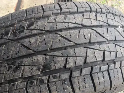4 all season Firestone destination Le2 265/65R 17 truck tires 9-10 32nds out of 11 32nds tread life...