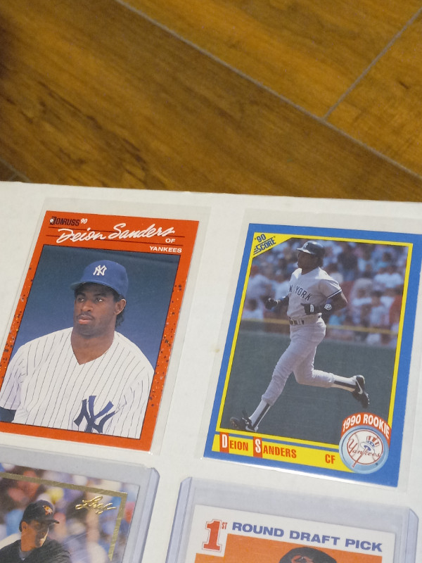 Baseball Cards Rookies Only Sanders,Mussina,Sosa Various Lot NM in Arts & Collectibles in Trenton - Image 2