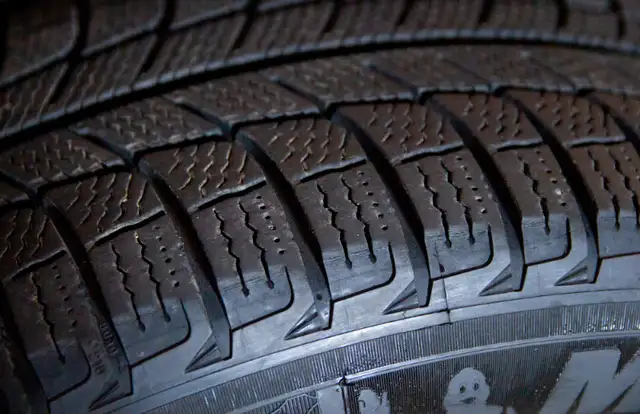 Winter Tires – Michelin X-ICE X13 – 215 65 R16 and Steel Wheels in Tires & Rims in Kitchener / Waterloo - Image 4