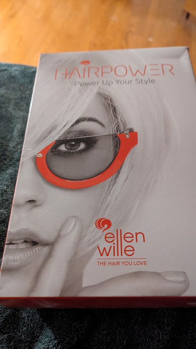Brand new Ellen Wille wig  dans Santé et besoins spéciaux  à Ottawa