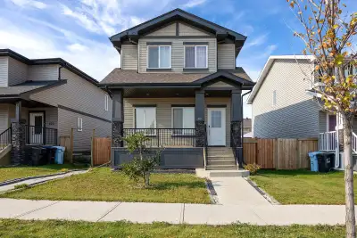 4 Bedrooms house in Family Friendly Neighbourhood Welcome to your next rental home, expertly built b...