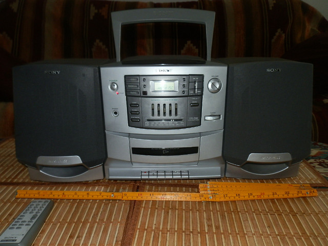 Sony CFD-Z550 CD, Cassette, AMFM Radio Mega Bass EQ BOOMBOX, VIN in Stereo Systems & Home Theatre in Dartmouth
