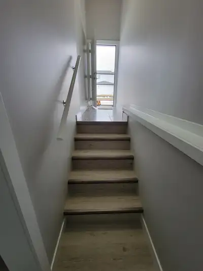 1 bedroom legal suite. Tidy located close to school and bus stop available immediately. Rent 1300 in...