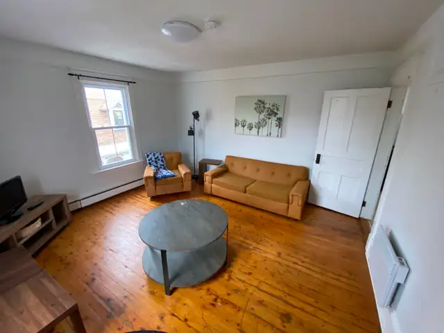 Large 2 Bedroom Top Floor Apartment - Downtown Charlottetown