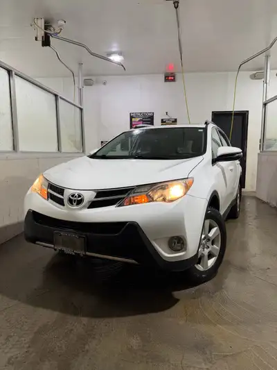 2014 Toyota RAV4 XLE AWD 215,000km Body is clean, some rock chips which have been touched up, small...
