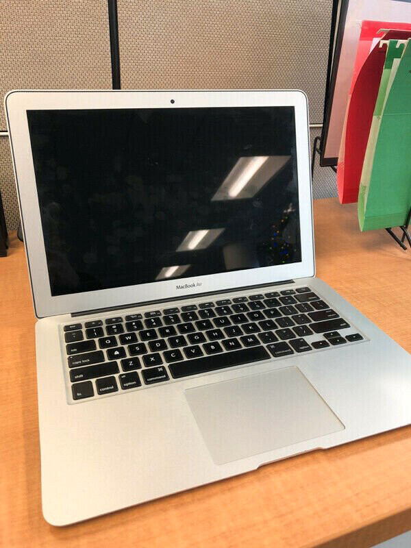 MacBook Air 13.3” in Laptops in City of Halifax - Image 2
