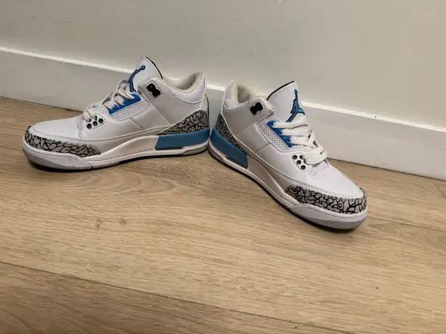 Jordan 3s university blues  in Men's Shoes in Mississauga / Peel Region - Image 3