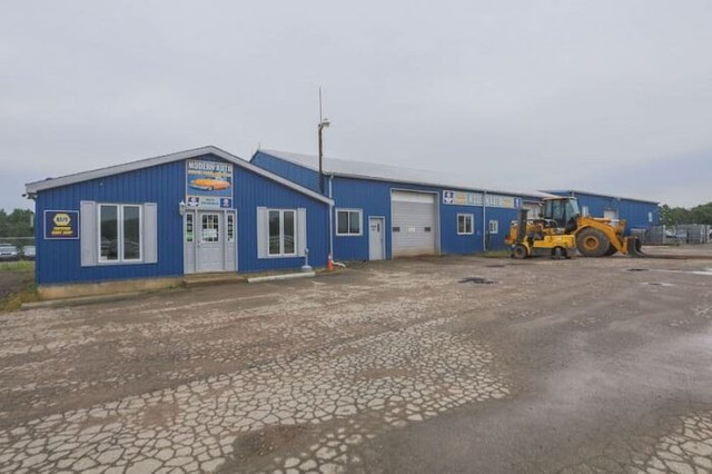 AUTO SALVAGE YARD FOR LEASE in Commercial & Office Space for Rent in Brantford