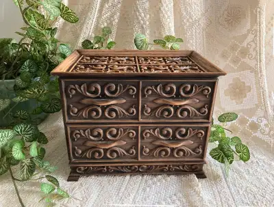 Lerner Melville New York Plastic Faux Carved Wood 2 Drawer Jewelry Box 1970s Vintage Details: Vintag...