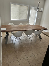 Structube kitchen Table with 6 chairs