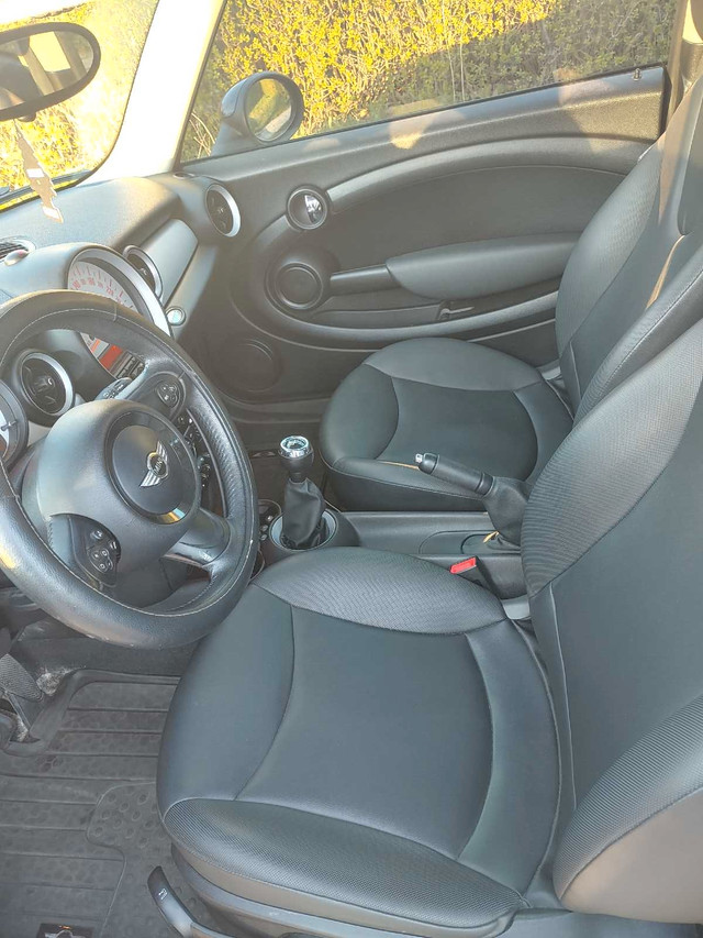 2013 Mini Cooper 6-speed manual with Safety Certificate  in Cars & Trucks in City of Toronto - Image 2