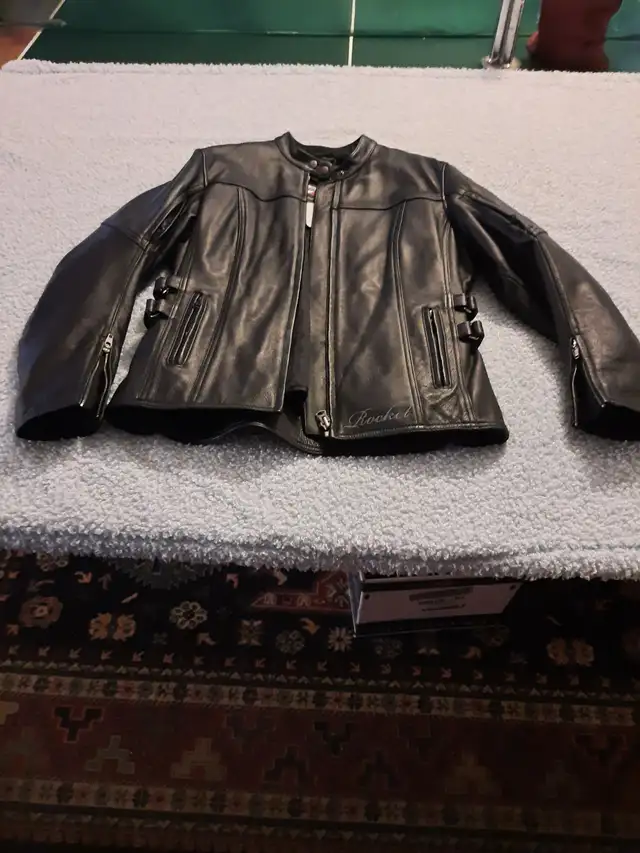 Leather jacket in Women's - Tops & Outerwear in Ottawa - Image 2