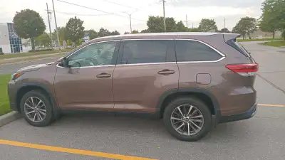 Beautiful SUV , Well mentained 2019 Toyota highlanderAWD/XLE