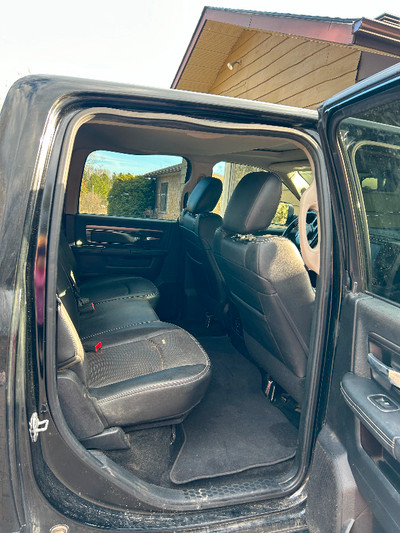 2014 Dodge Ram 1500 with tunnel cover