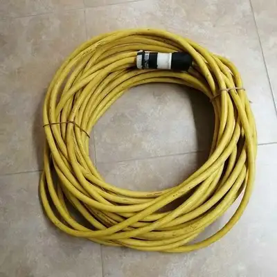 Fils électrique résistant a l'eau 10/3 Type 600 Volts 128 pieds