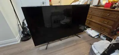 Sony 65" 4K TV - Mint Body Broken / For Parts or Repair, View more