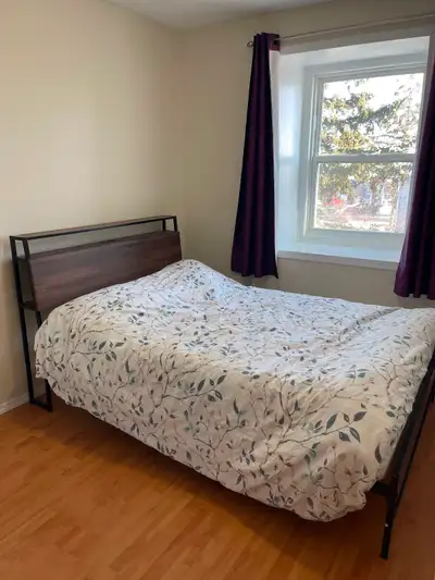 ☘️☘️☘️FEMALE ONLY- ROOM FOR RENT- CLOSE TO MOUNT ROYAL UNIVERSITY- GLAMORGAN SW. ⭐️⭐️ THE ROOM IS FU...
