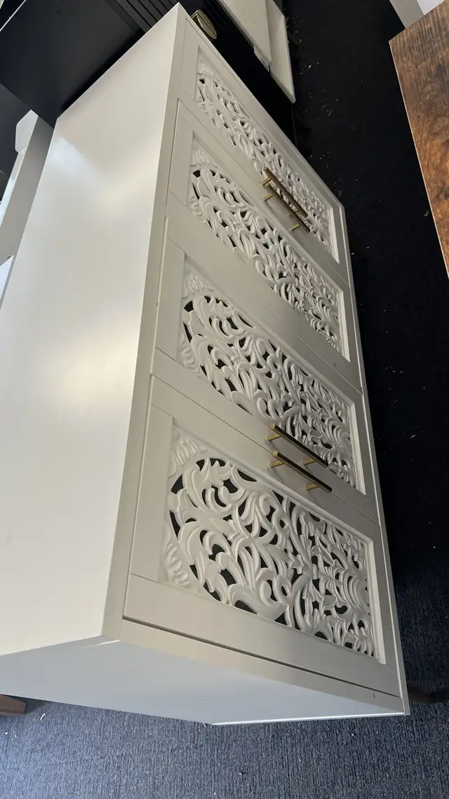 47.8" White 4-Door Vintage-Style Hollow Carved Accent Cabinet in Hutches & Display Cabinets in Markham / York Region - Image 5