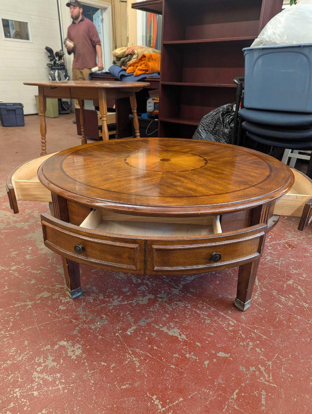 Coffee Table with Drawers in Coffee Tables in Woodstock - Image 4