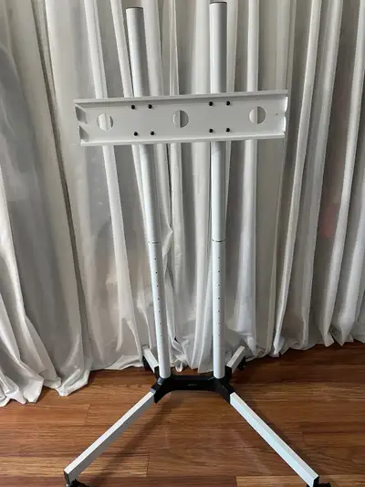 Chariot TV mobile/ Mobile TV cart, View more