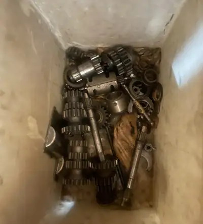 TEXT SEULEMENT TEXT ONLY NO LOWBALLERS Harley Flathead Transmission 3 speed
