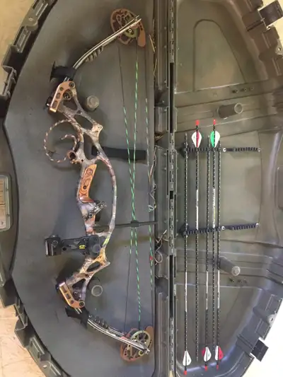 Hoyd Vtech compound bow, View more