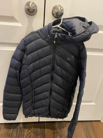 Like new ladies Paradox black puffer jacket. Size small. From a smoke free home.
